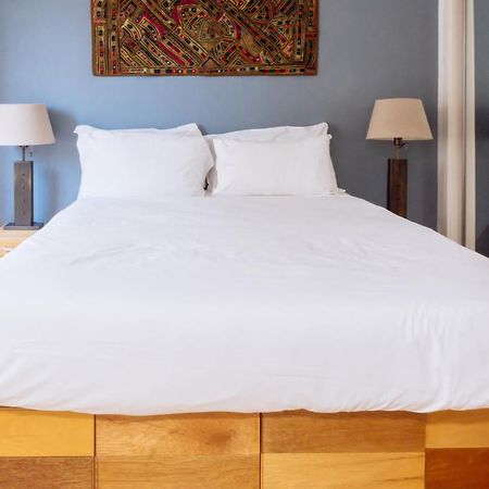 Stylish 3 Bedroom Apartment Near Hollyrood Park Единбург Екстериор снимка