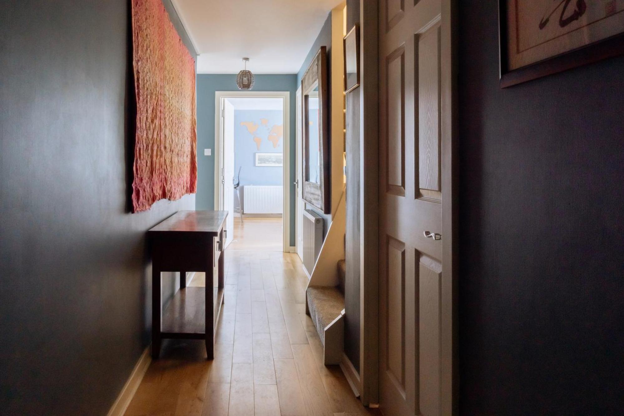 Stylish 3 Bedroom Apartment Near Hollyrood Park Единбург Екстериор снимка